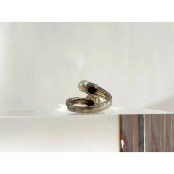 Sterling Faux Pearl Marcasite Adorned Vintage 925 Stamped Wrap Ring - sz 6 - Picture 5 of 10